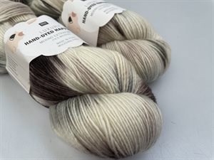 Luxury hand-dyed happiness merinould - i smukke beige toner